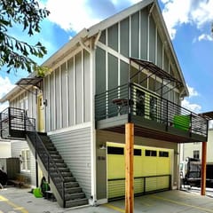 Chic Home w/Loft, EV Charger close to Pullman Yrds