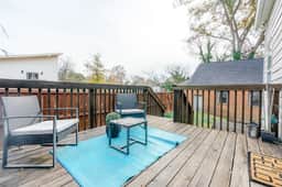 Charming Home: Pet-Friendly Haven with Yard - Image 4