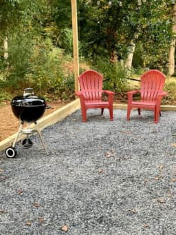 Cheery Home, Private Terrace, BBQ Area, Yard Games - Image 3