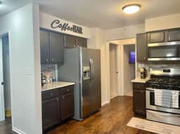 Getaway Home, Front Yard and Smart TVs All Rooms - Image 4