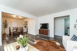 Newly Renovated East Lake Home, Wifi, Workspace - Image 2