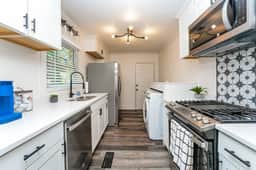 Newly Renovated East Lake Home, Wifi, Workspace - Image 4