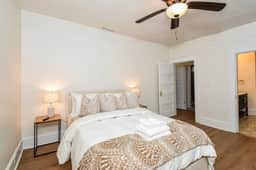 Serene Home, WiFi, Close to Mercedes Benz Stadium - Image 5