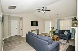 Sleek Home, WiFi, Pet-Friendly, Near Arabia Mtn - Image 4