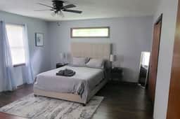 Spacious Home, Deck & Garage, close to ATL airport - Image 2