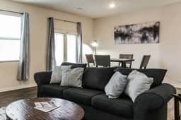 Spacious Home: Minutes from ATL Airport with Wifi - Image 2
