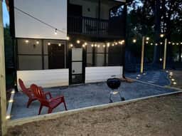 Stay near Downtown Atlanta with Wifi, Yard and BBQ - Image 3