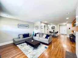 Stylish Abode, Office, Private Yard, Pet Friendly! - Image 3