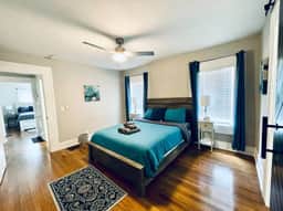 Stylish Abode, Office, Private Yard, Pet Friendly! - Image 5
