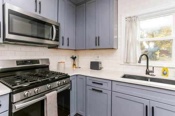 Chic Decatur Home, Huge Backyard, Pets Welcome - Image 2