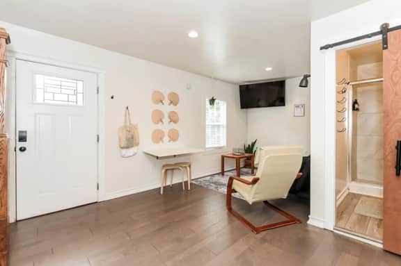 Cozy 1 Bedroom with Loft, Minutes from Grant Park - Image 5
