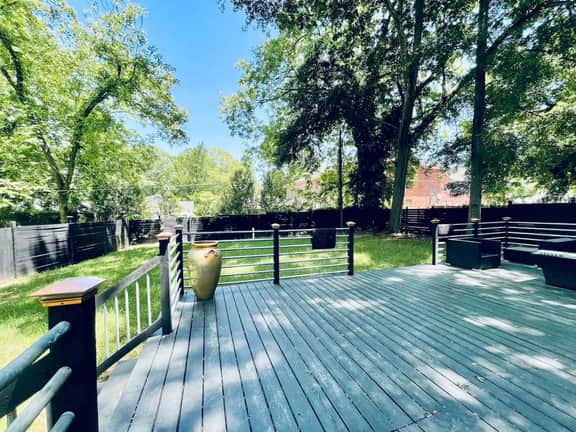 Elegant NW Atlanta Oasis, 2 Kitchens, Sauna, Patio - Image 4