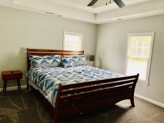 Newly Renovated College Park Home, Yard & Office! - Image 2