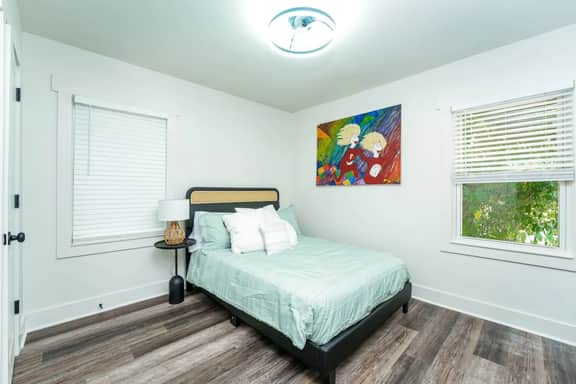 Newly Renovated East Lake Home, Wifi, Workspace - Image 3