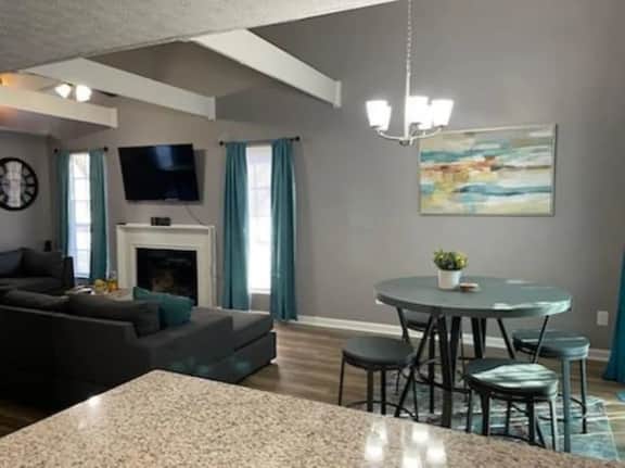 Stone Mountain Home, SmartTV All Rooms, Pool Table - Image 5