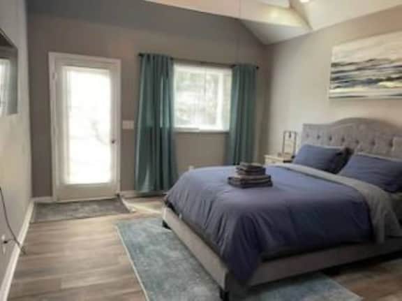 Stone Mountain Home, SmartTV All Rooms, Pool Table - Image 2