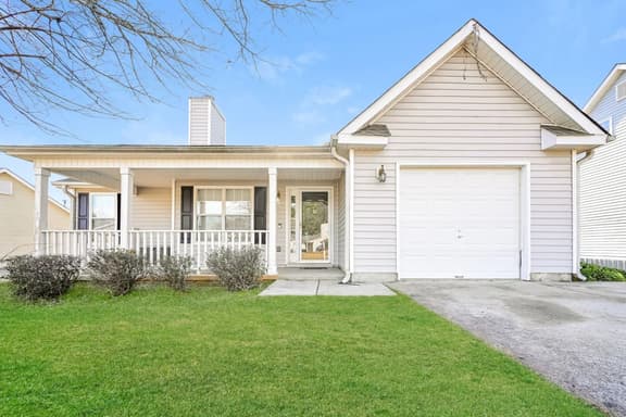Sleek Home, WiFi, Pet-Friendly, Near Arabia Mtn - Image 1